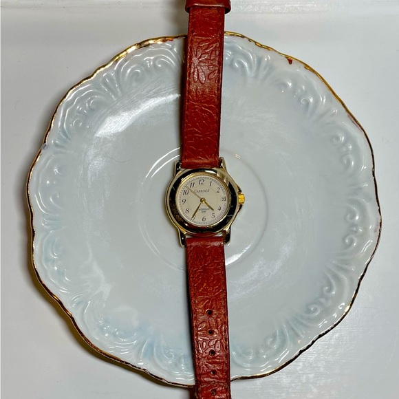 Watch - Picture 1 of 2